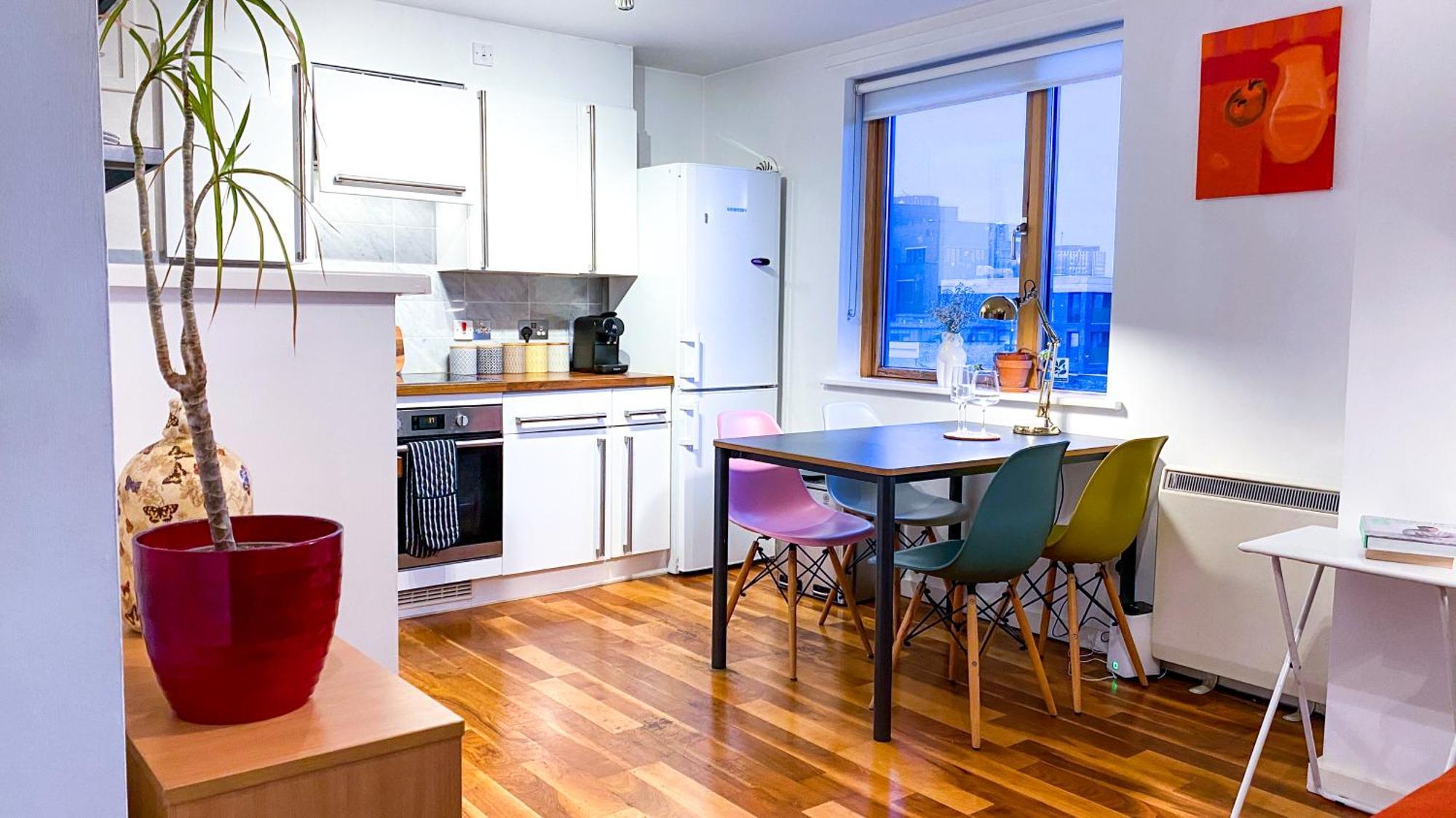 2 Bed Shoreditch Home With Parking ลอนดอน ภายนอก รูปภาพ